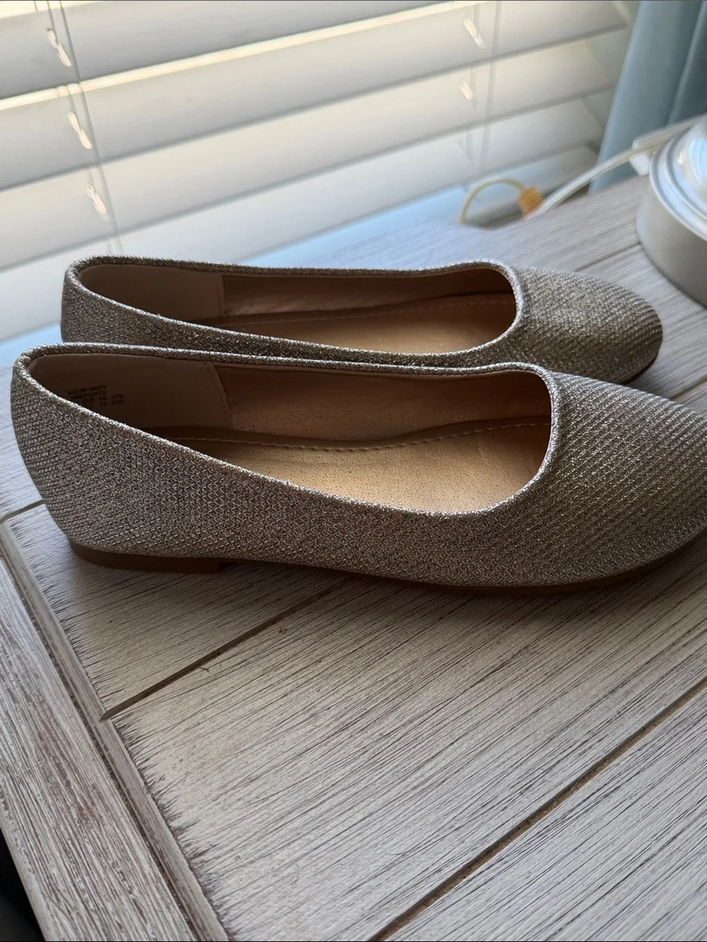 Girls Sparkle Ballet Flats - Gold size 1. Never worn
